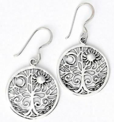 aline sole e luna in albero della