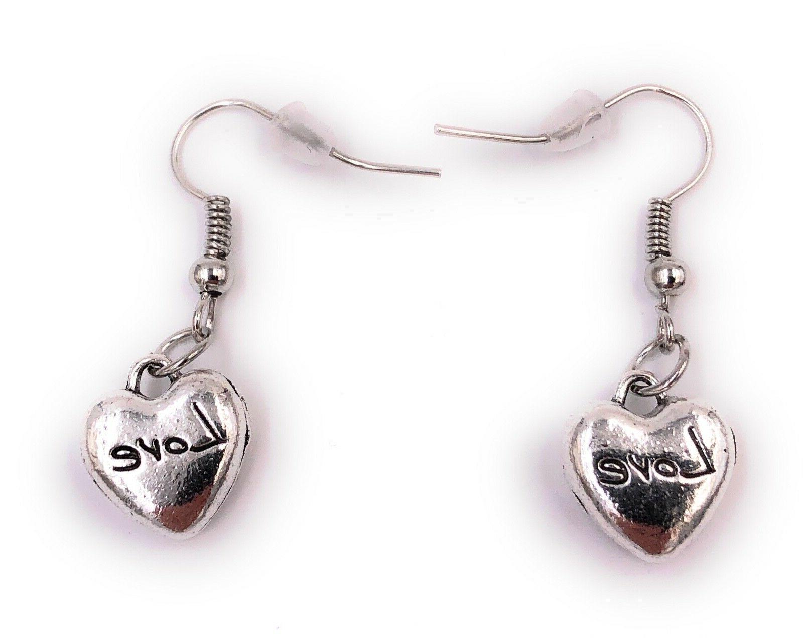 amore cuore con amore scritta orecchini ciondolo