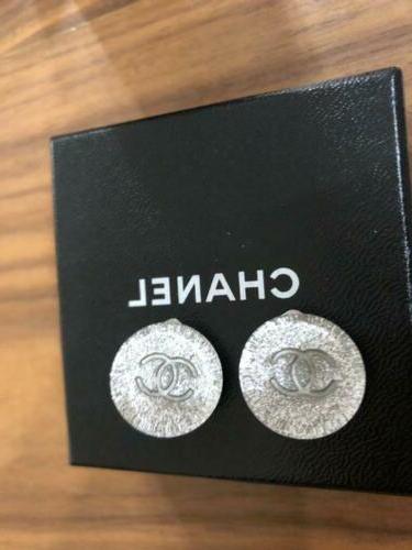 cc logo glitter clip on orecchino vintage