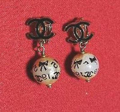cc logo perle clip on orecchino se