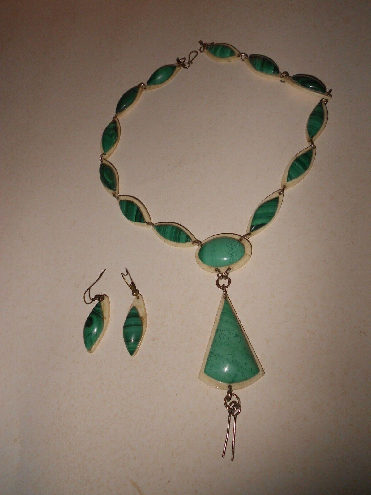collana e orecchini malachite su osso vintage