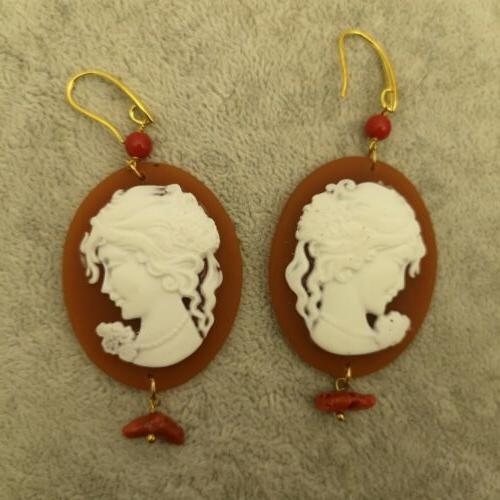 grandi orecchini pendenti con cameo con chiusura