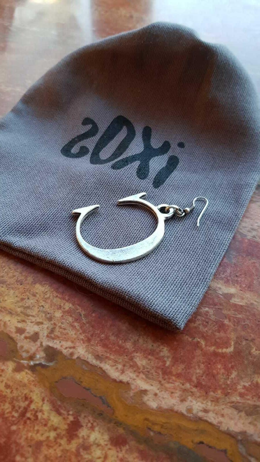 mono orecchino donna iniziale lettera c pendente