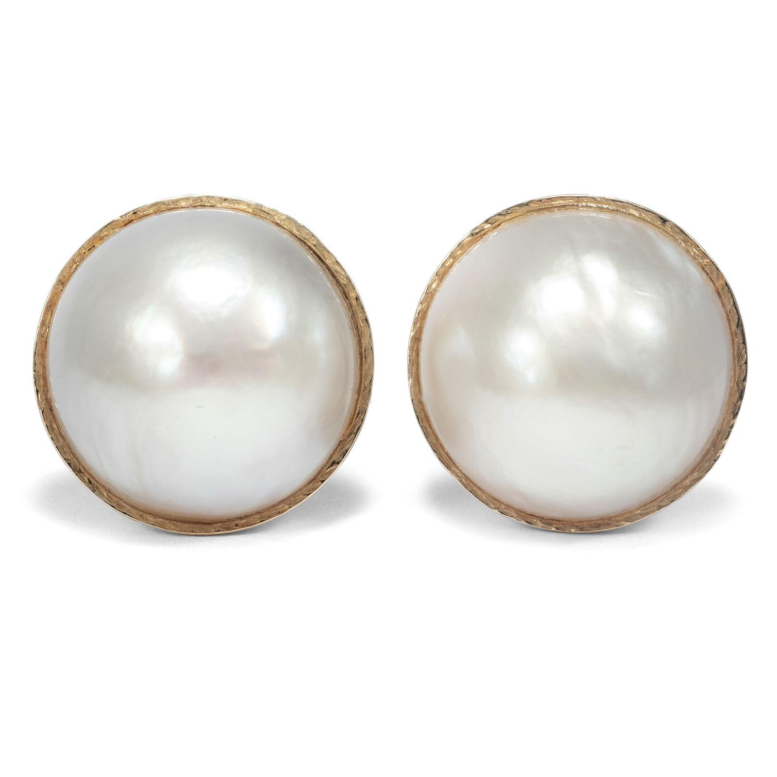 noble orecchini con grandi mabe perle come