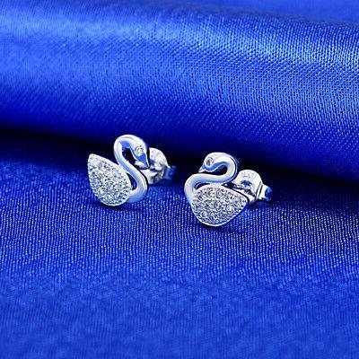 orecchini a cigno color argento con cristallo