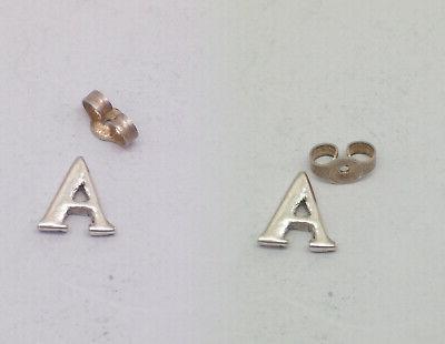 orecchini a lobo con lettera a in