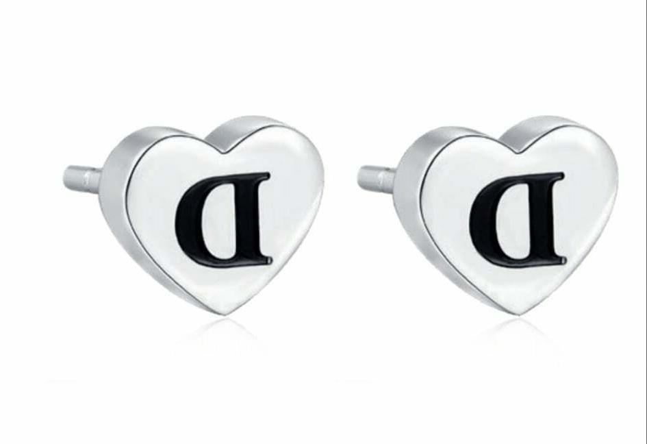 orecchini a lobo lettera d donna acciaio