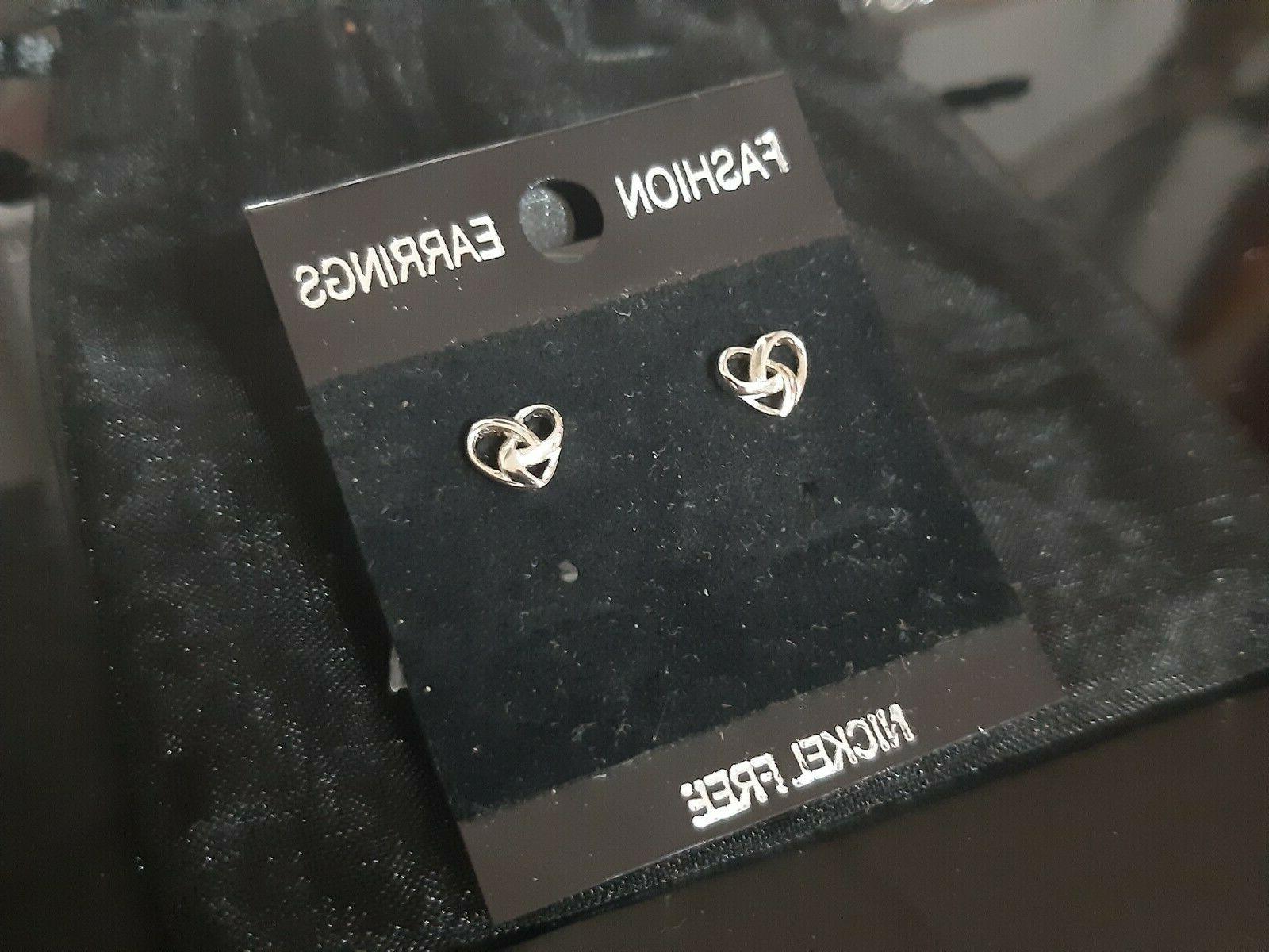 orecchini a perno piccoli cuori in argento