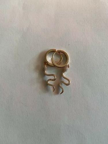 orecchini cerchio con serpenti con strass color