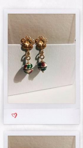 orecchini con fiore zampa pendenti e palline