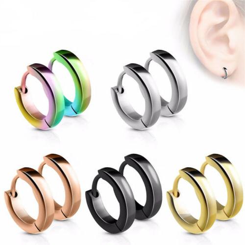 orecchini con orecchini a cerchio punk in