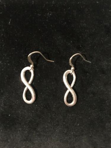 orecchini con pendente infinito lunghezza 3 5