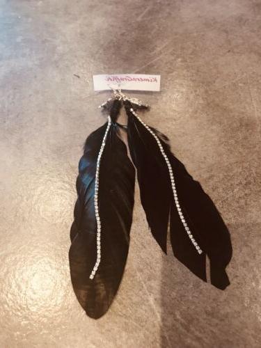 orecchini con piume e strass