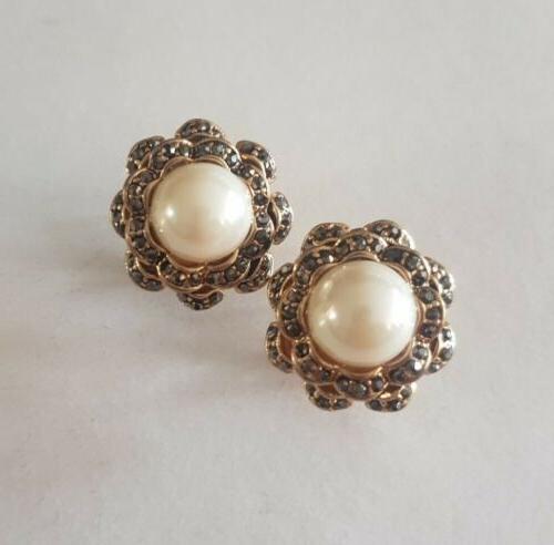 orecchini donna base fiore oro strass neri