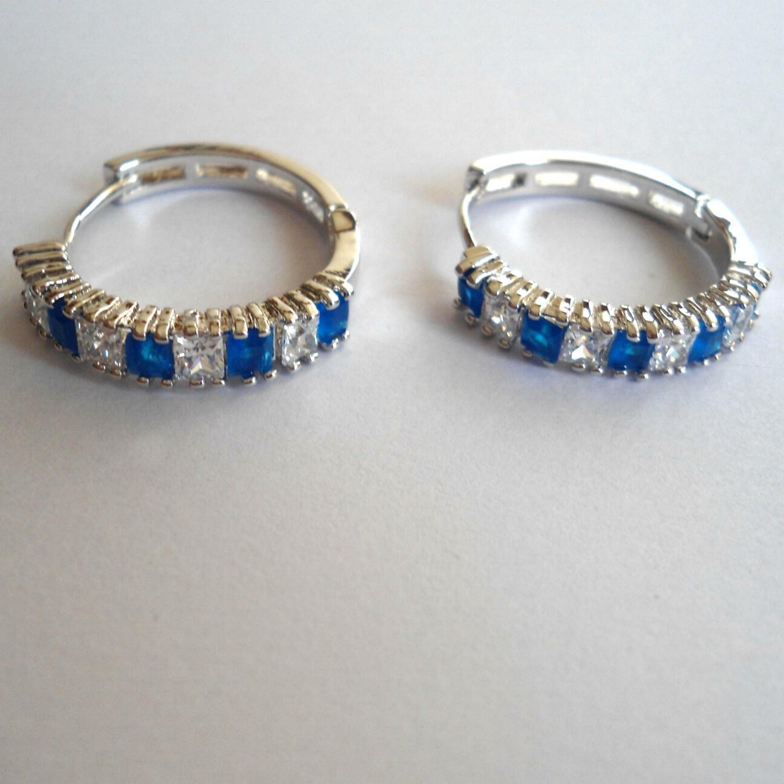 orecchini donna cerchi colore argento zaffiri blu