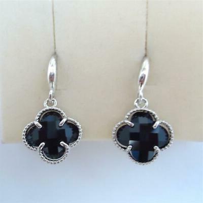 orecchini donna colore argento quadrifoglio con cristallo