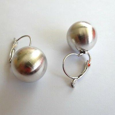 orecchini donna monachella colore argento satinato con