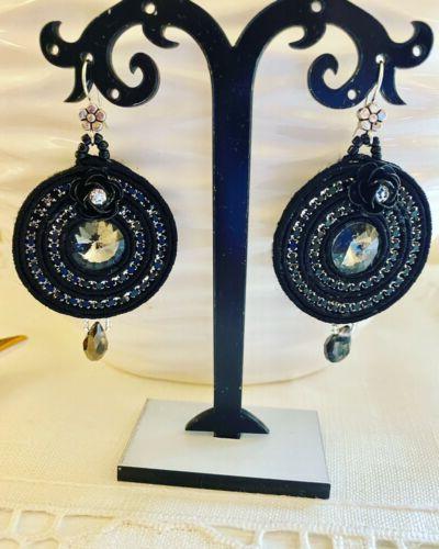 orecchini donna swarovski soutache nero strass