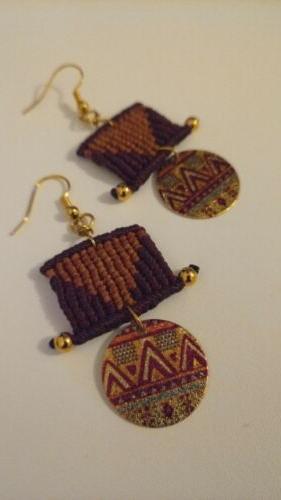 orecchini etnici fatti a mano in macrame