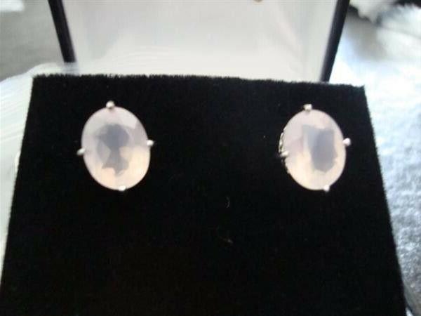orecchini in argento con quarzo rosa