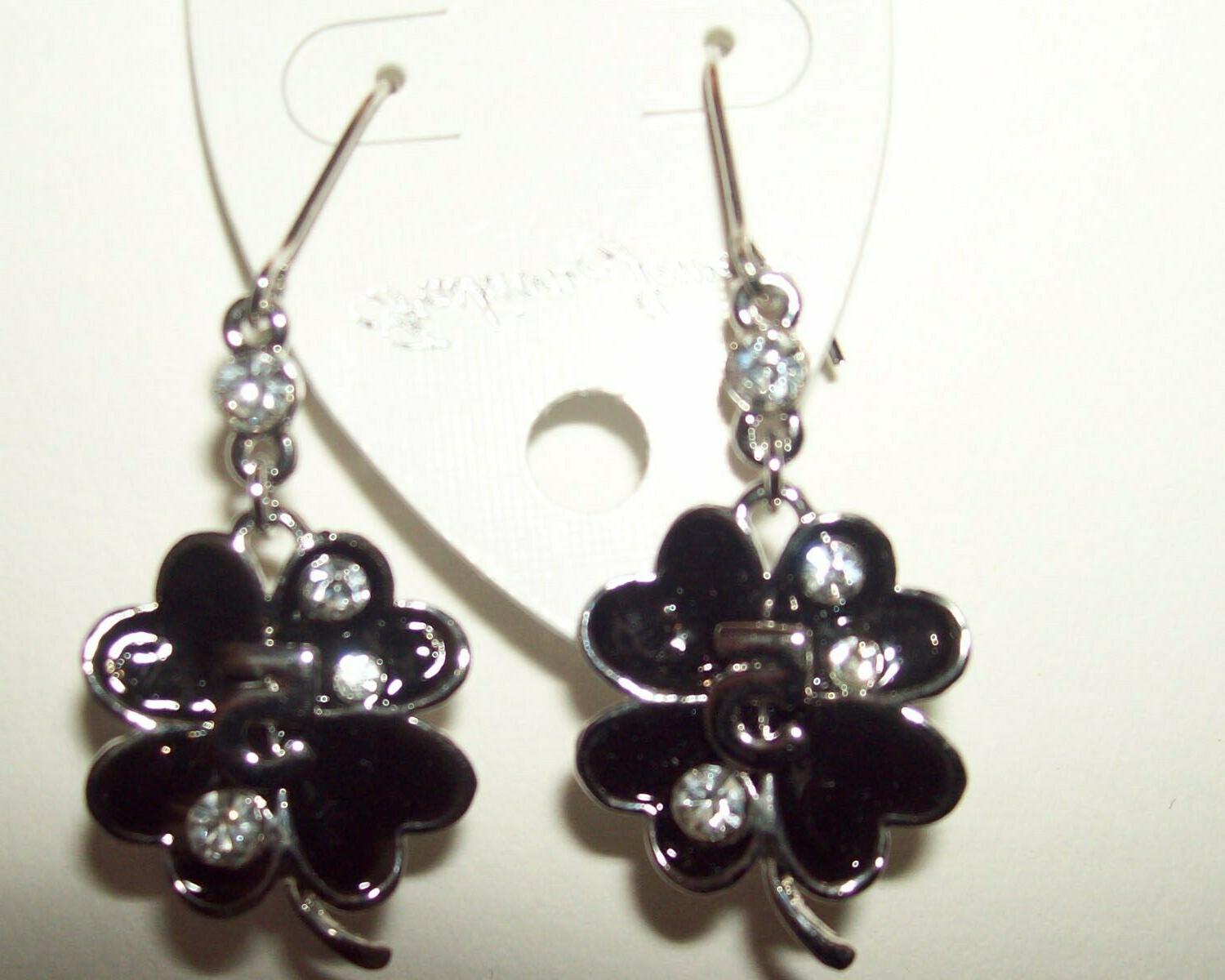 orecchini neri quadrifoglio con il n 5