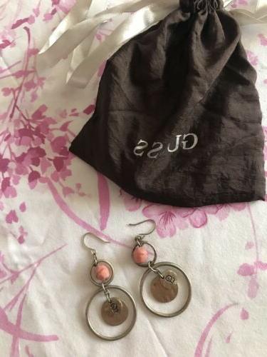 orecchini pendenti dorati pallina rosa