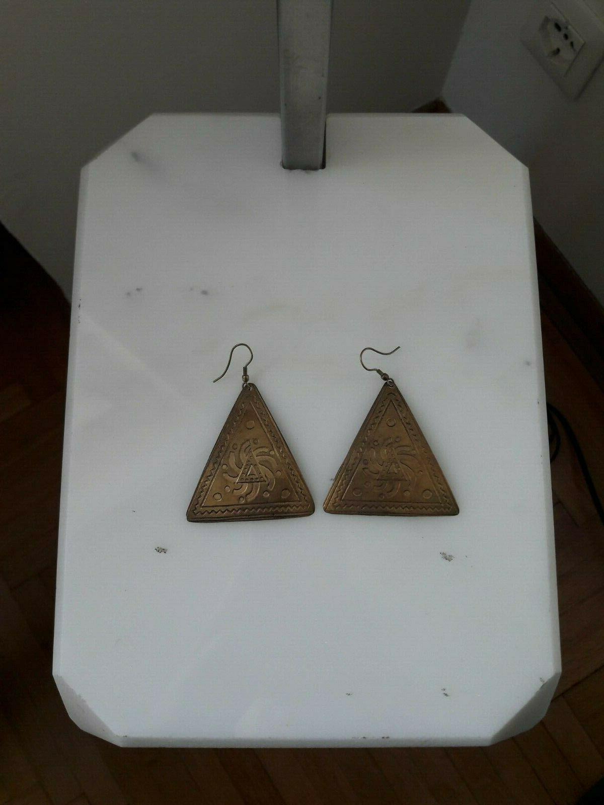 orecchini pendenti oro a triangolo