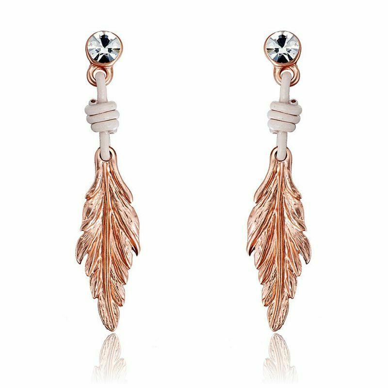 orecchini pendenti pelle strass piuma stravagante in