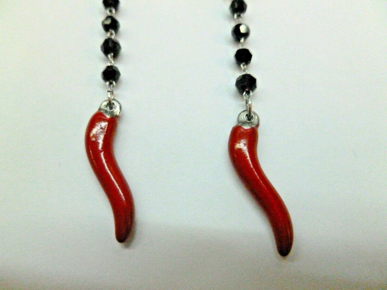 orecchini peperoncini rossi lunghi pendenti acciaio grani