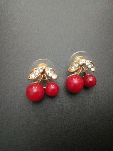 orecchini piccoli a ciliegia