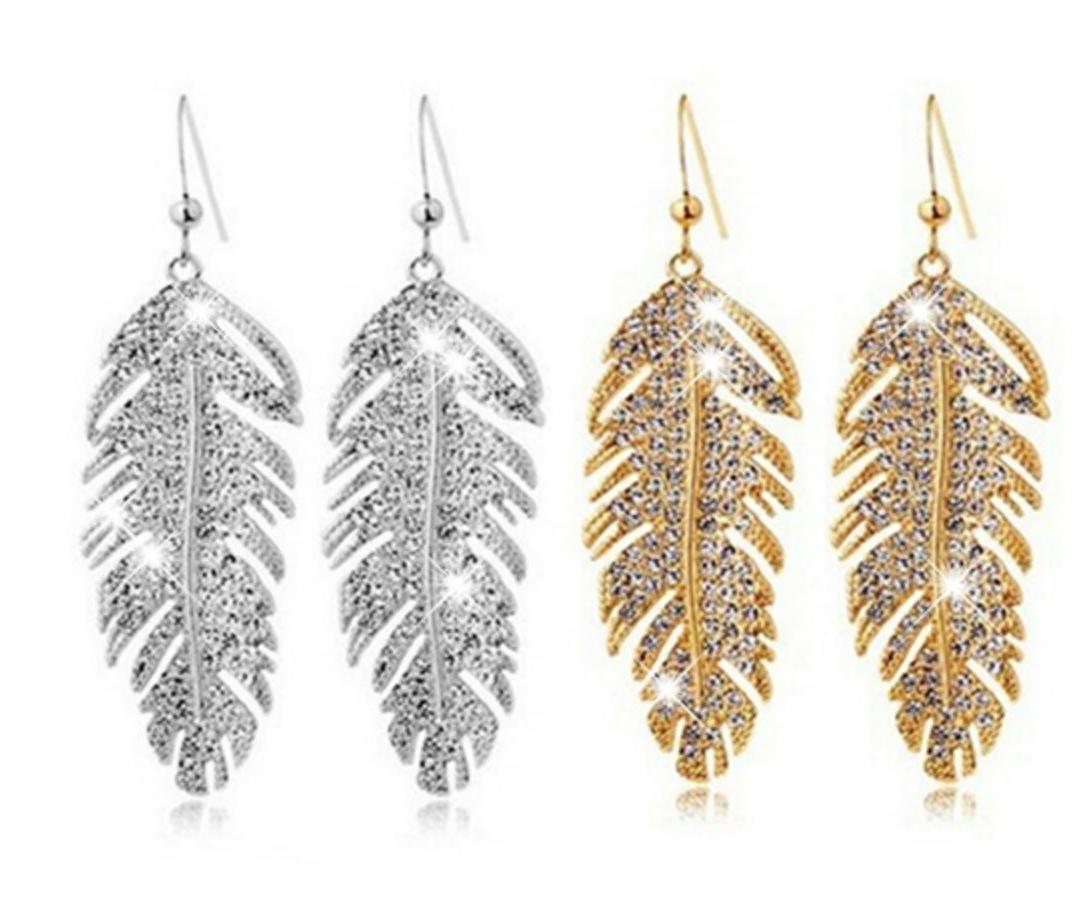 orecchini piume oro argento pendenti cristalli strass