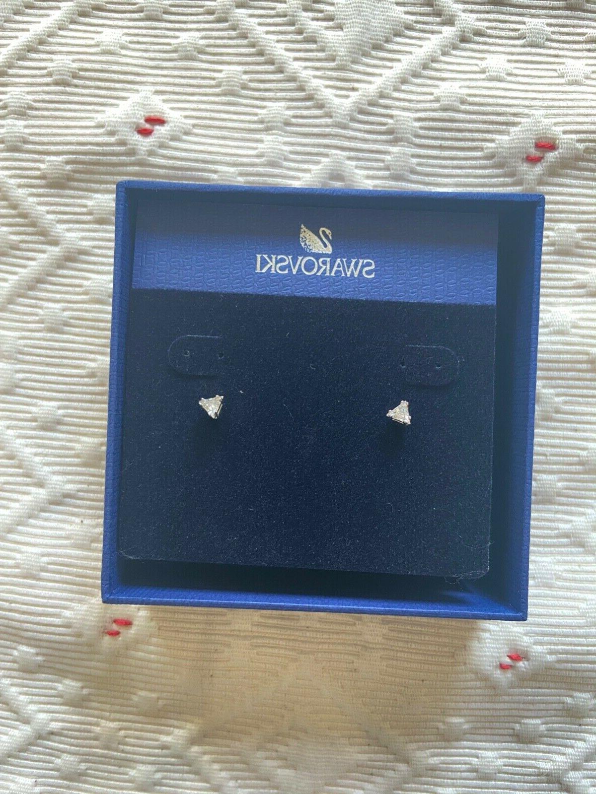 orecchini punti luce forma triangolare eleganti e