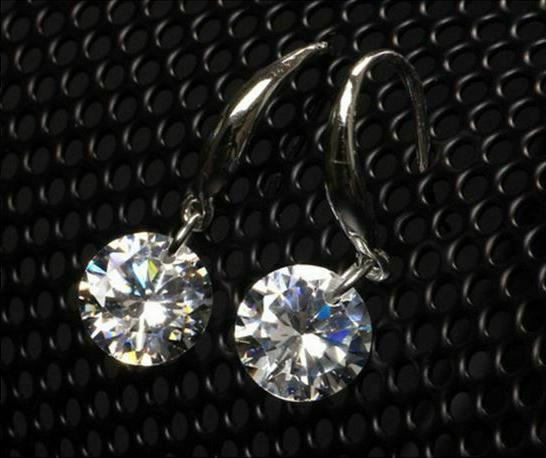 orecchini punto luce a monachella idea regalo