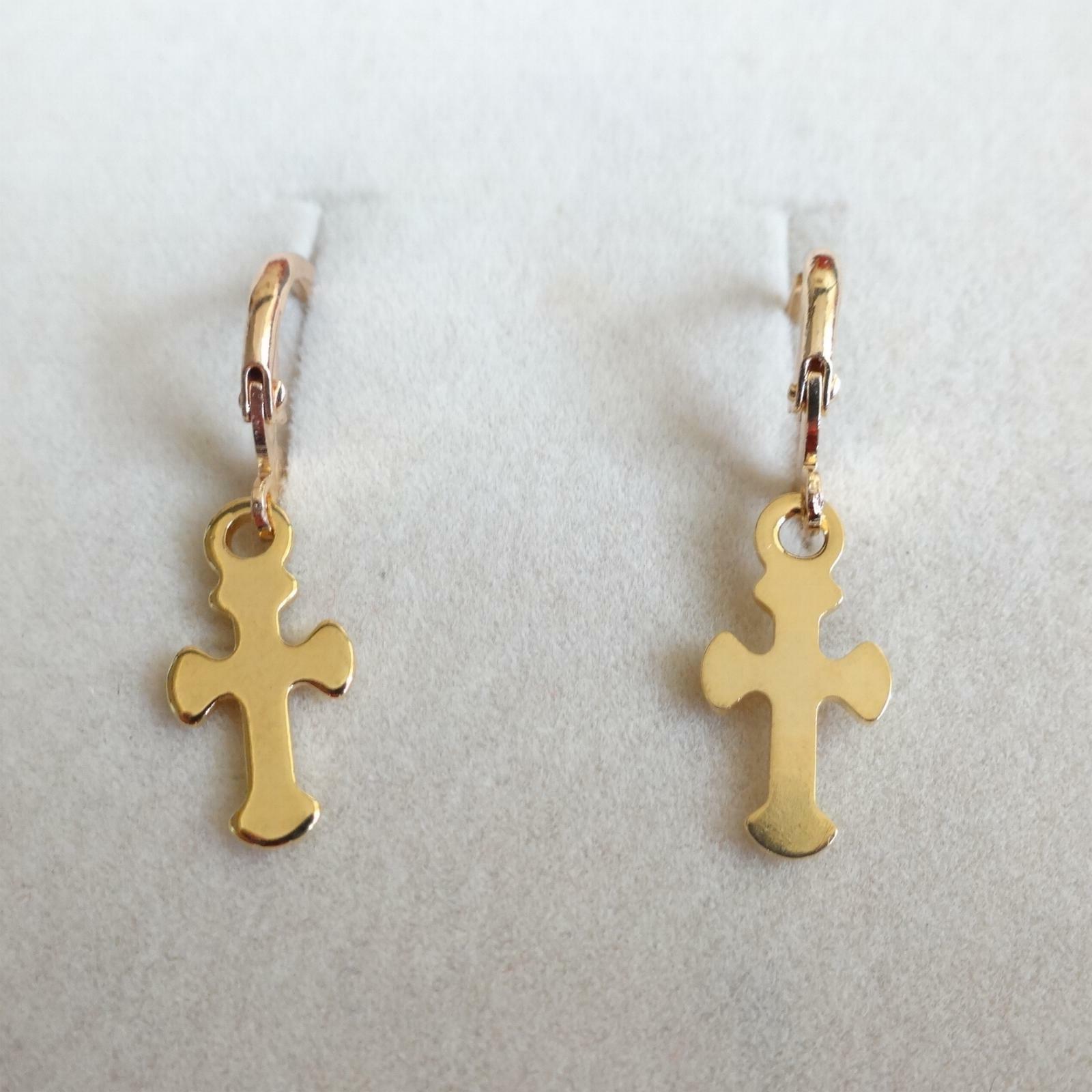 orecchini uomo cerchi colore oro con croce