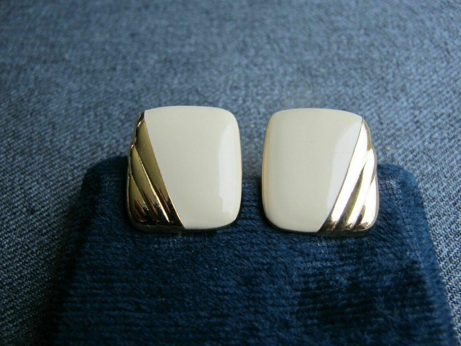 orecchini vintage anni 70 tono oro e