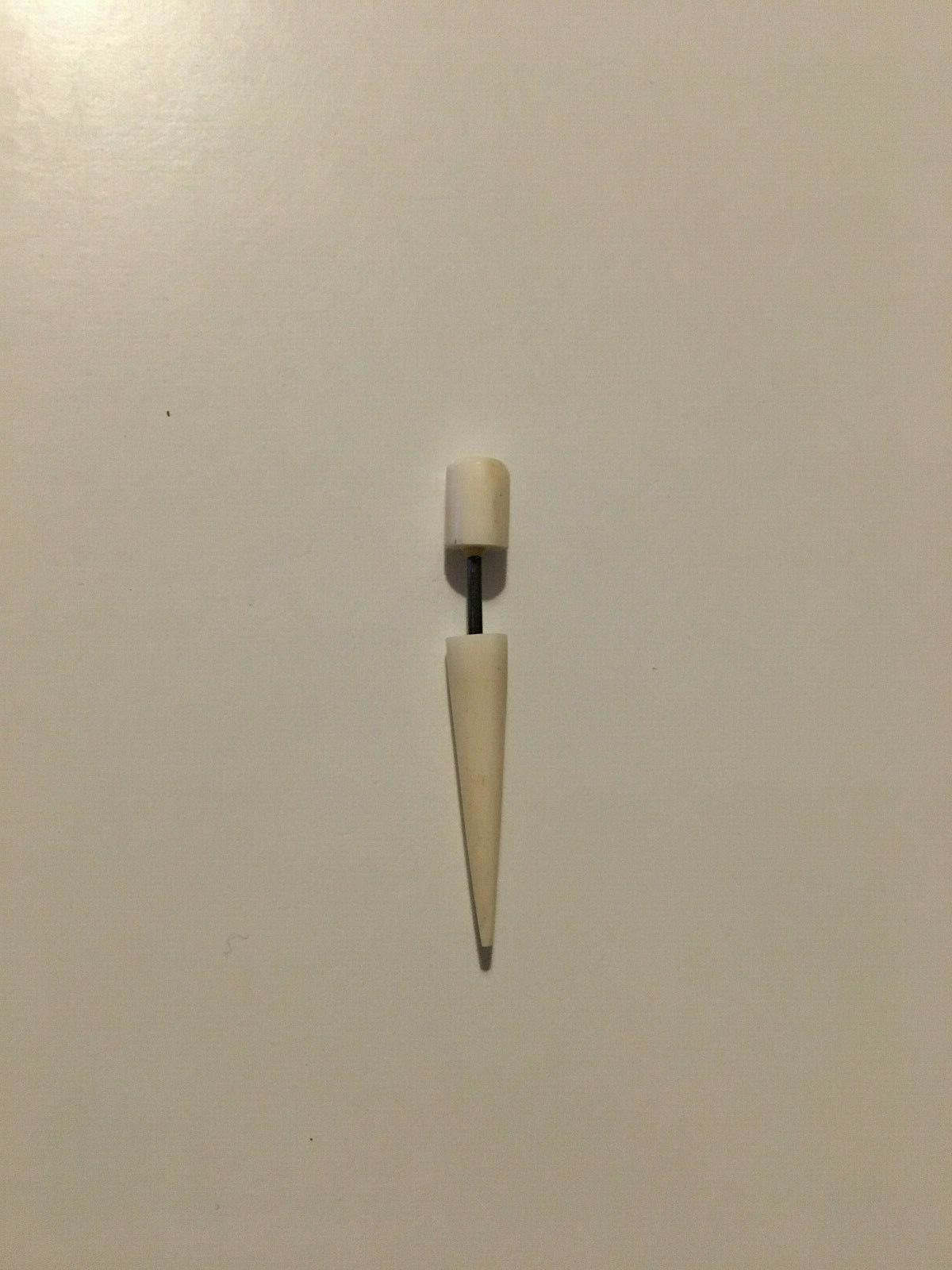 orecchino tribale punta in cocco bianco artigianale