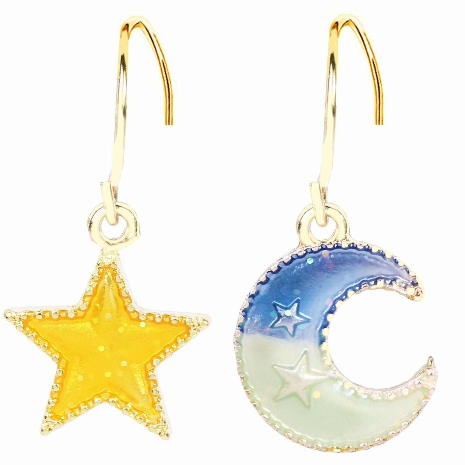 paio di insolito orecchini luna e stella