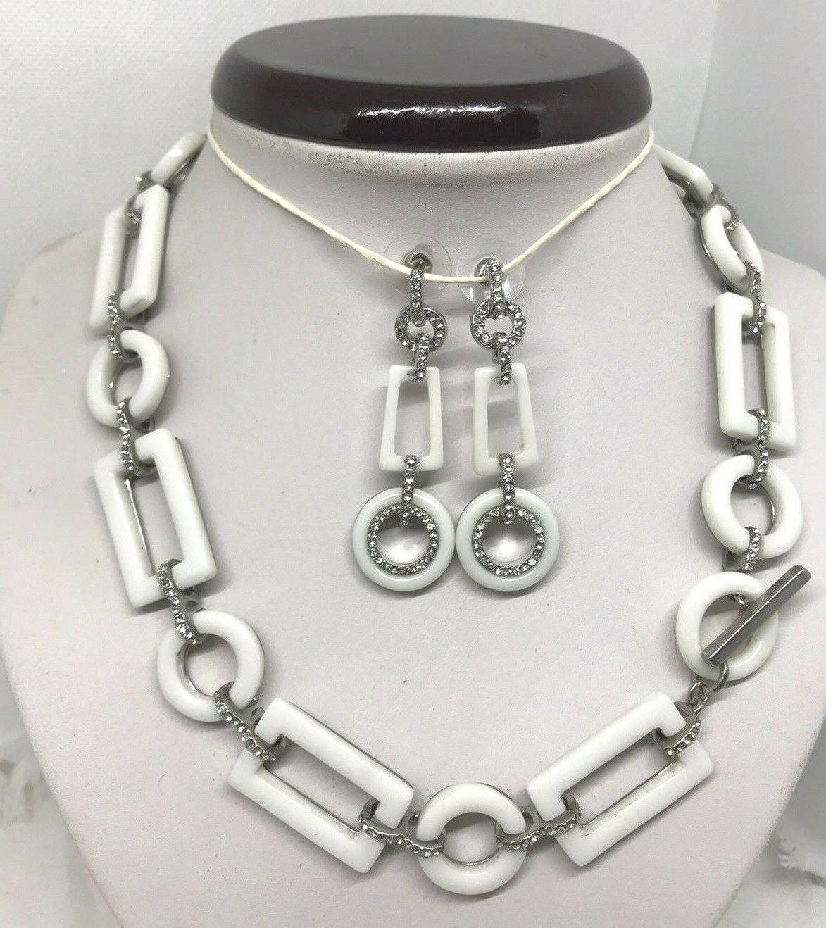 parure orecchini e collana in lucite bianca