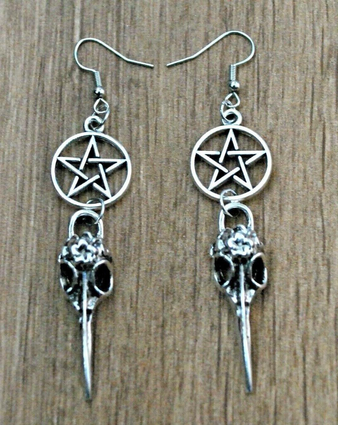 pendenti donna argentati con corvi e pentacolo