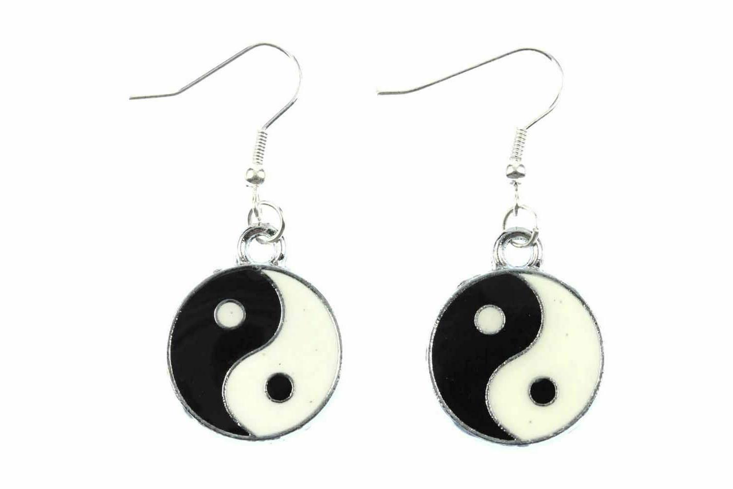 yin yang orecchini yin and pendenti smaltato
