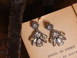 A Perno Dorato In Attesa Di Ape Cristallo Class Retr&ograve; Matri