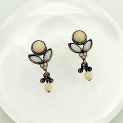 A Perno Dorato Piccolo Fiore Beige Class Vintage Originale E