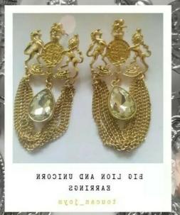 Con Leone Ed Unicorno, A Forma Di Stemma Del Regno Unito Pla