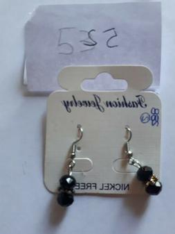 Donna 2 Palline Nere