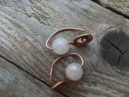 Donna In Rame A Filo E Pietre Naturali 12mm Di Quarzo Rosa