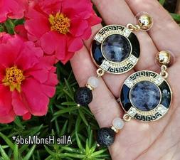 Donna Pendenti Base Dorata Con Strass E Pietra Lavica Nera