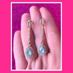 Eleganti Lunghi Con Gemme A Goccia Azzurre Impreziosite Con 