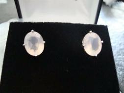 In Argento Con Quarzo Rosa.