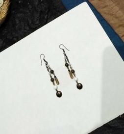 Pendenti Lunghi Color Oro Brunito Con Perline Bianche E Colo