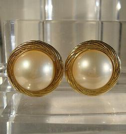 Perle Mabe' A Clips, Firmati "trifari", Vintage!